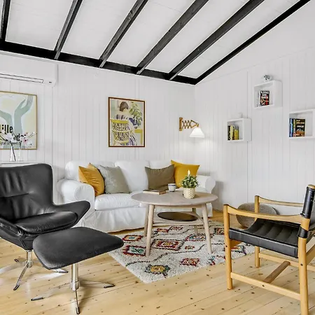 Holiday home Cozy In With Wifi *