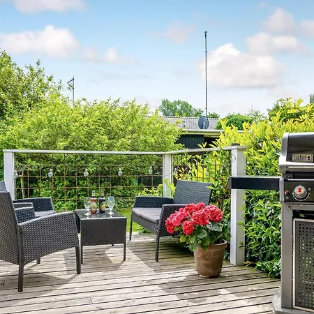 Cozy In With Wifi Holiday home Gilleleje